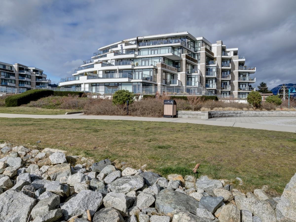 Dining Area Photo of 206 5665 Teredo Street, Sechelt, BC