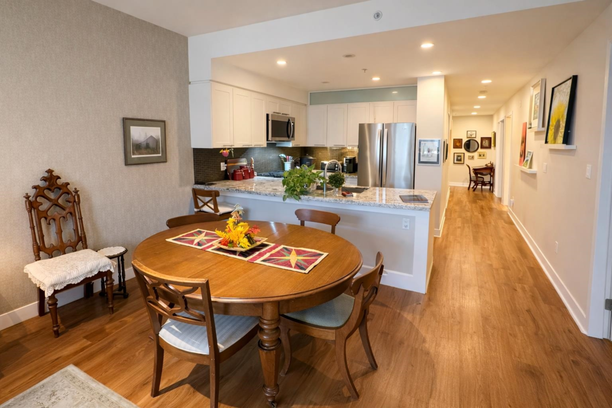 Guest Bathroom Photo of 206 5665 Teredo Street, Sechelt, BC