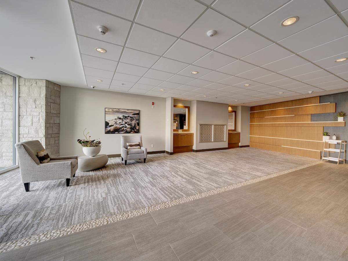 Kitchen Photo of 206 5665 Teredo Street, Sechelt, BC