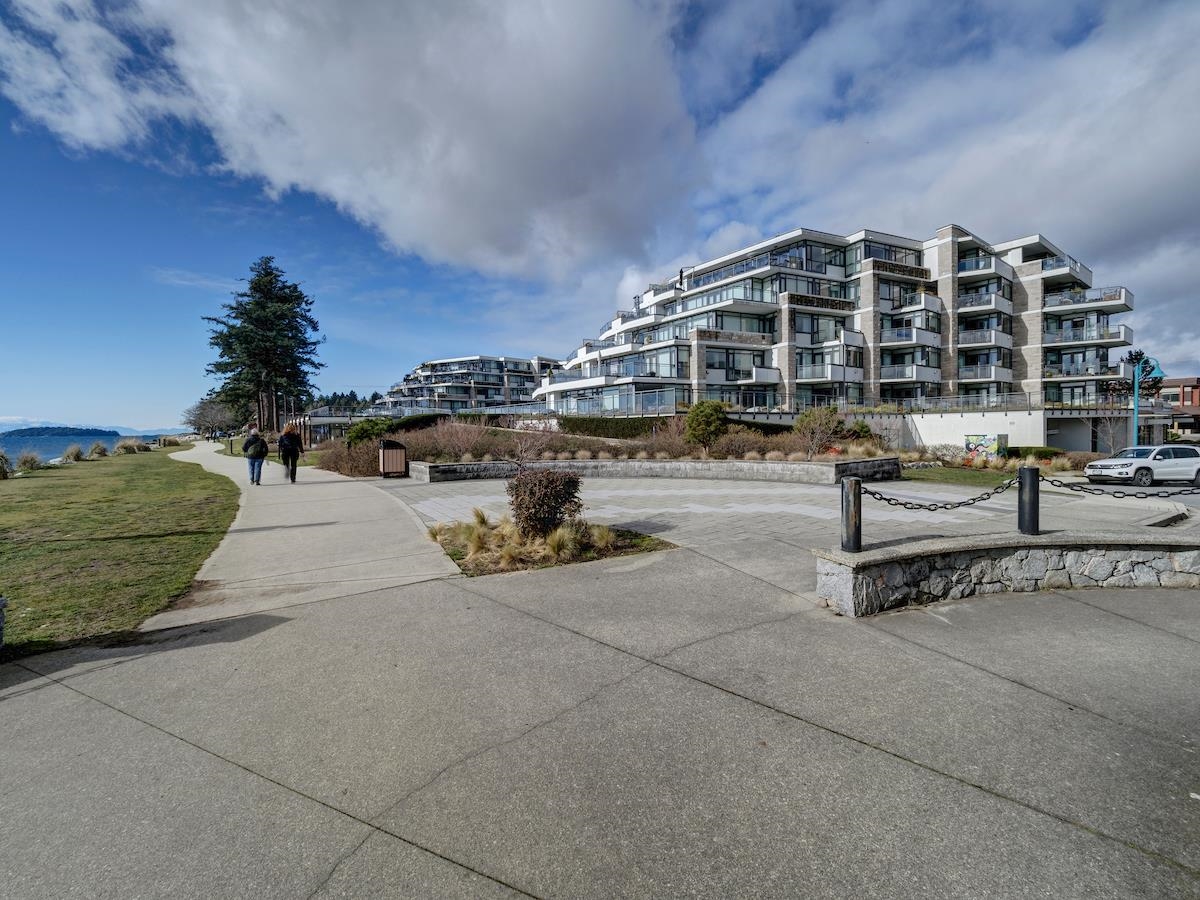 Primary Bedroom Photo of 206 5665 Teredo Street, Sechelt, BC