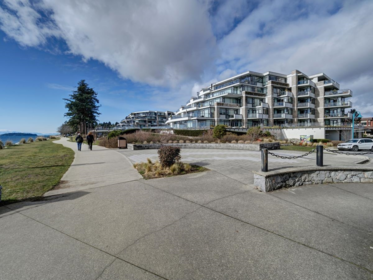 Primary Bedroom Photo of 206 5665 Teredo Street, Sechelt, BC