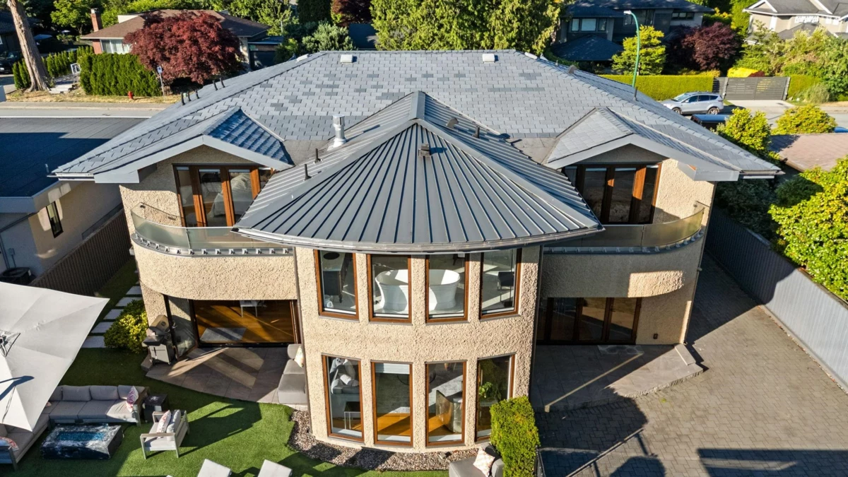 Aerial View of 2809 Edgemont Boulevard, North Vancouver, BC