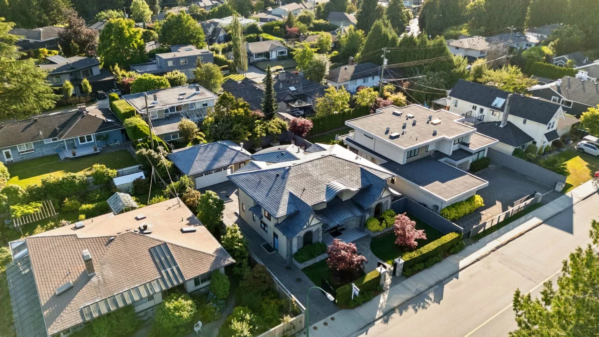 Community Amenities Photo (Clubhouse) of 2809 Edgemont Boulevard, North Vancouver, BC