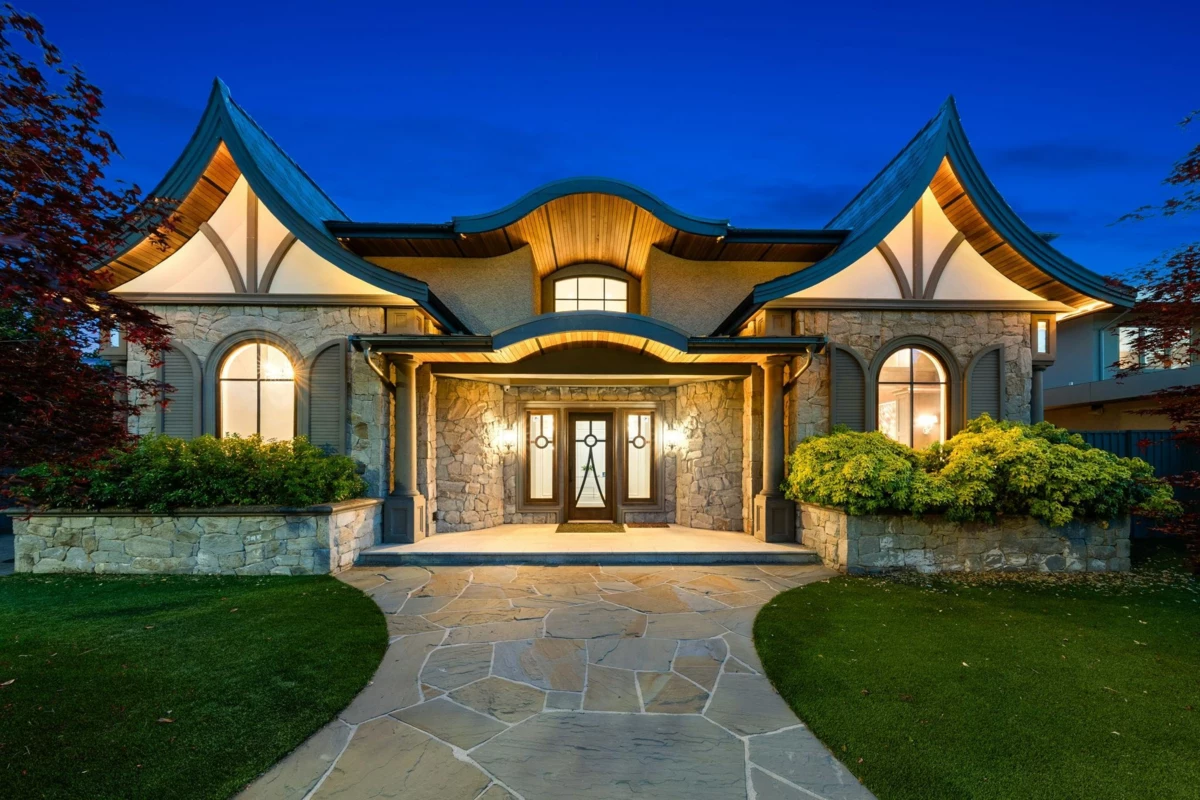 Street View Photo of 2809 Edgemont Boulevard, North Vancouver, BC