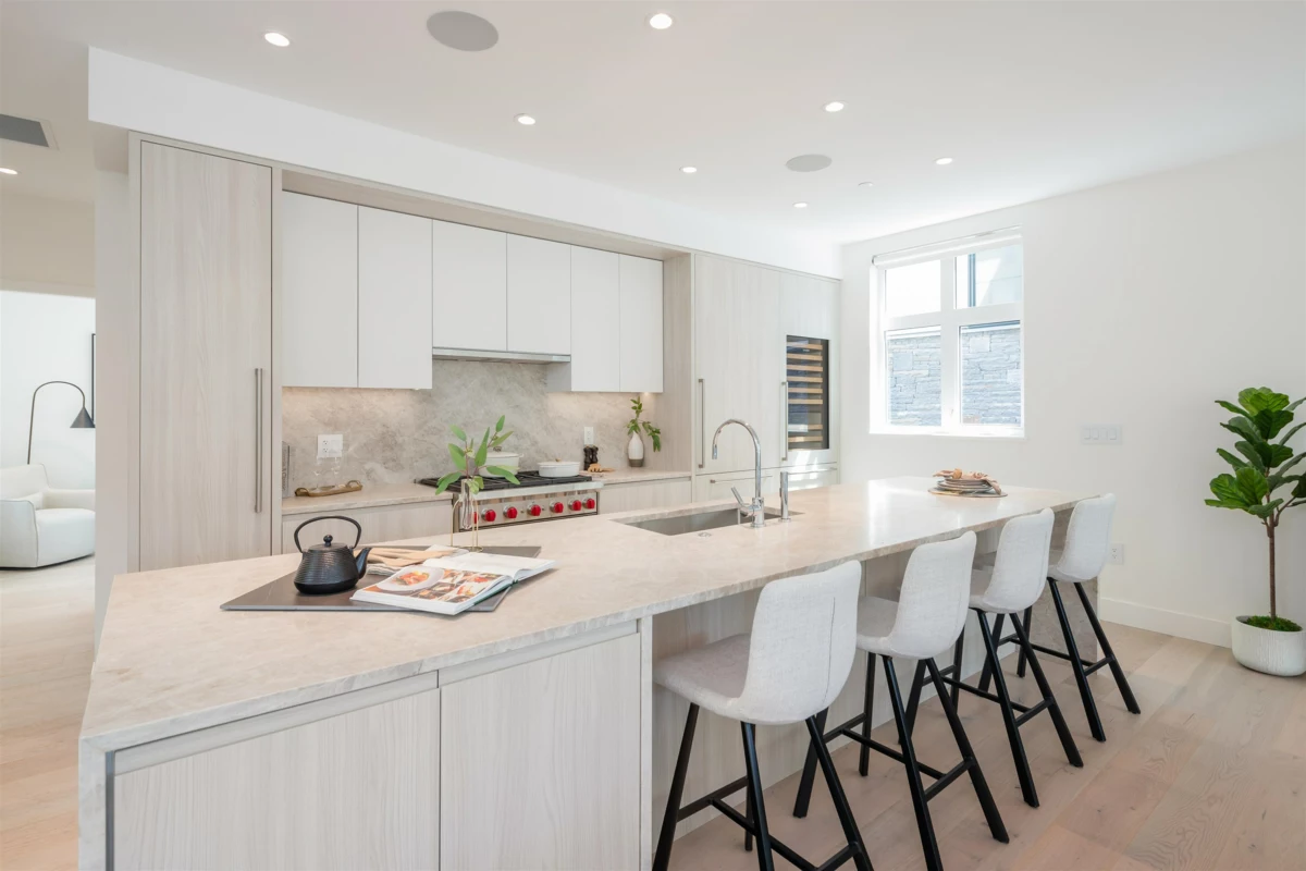 Kitchen Photo of 598 Arthur Erickson Place, West Vancouver, BC