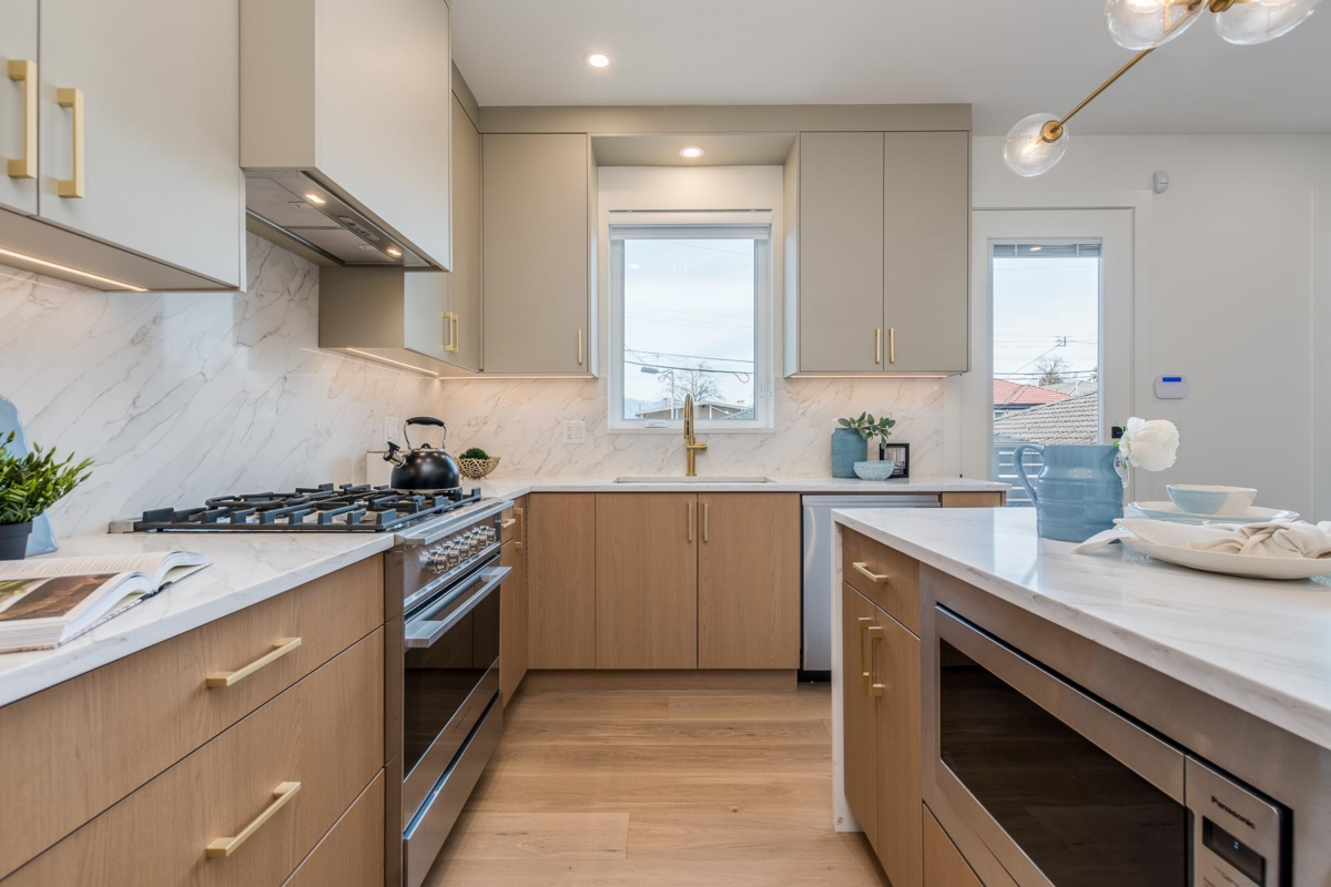 Breakfast Nook Photo of 1 2263 E 35th Avenue, Vancouver, BC