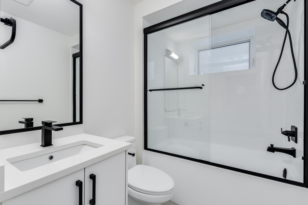 Garage Interior Photo of 1 2263 E 35th Avenue, Vancouver, BC