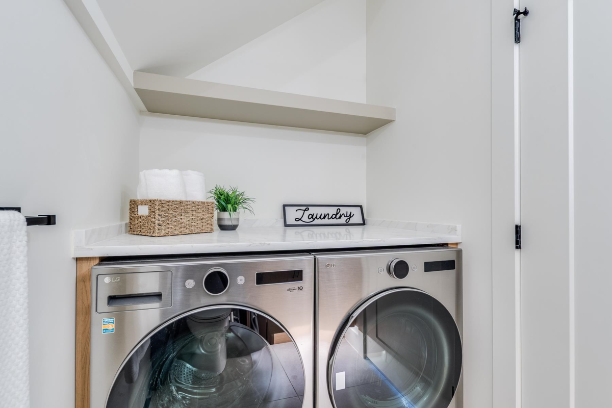 Walk-In Closet Photo of 1 2263 E 35th Avenue, Vancouver, BC