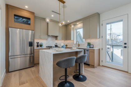 Kitchen Island Photo of 1 2263 E 35th Avenue, Vancouver, BC