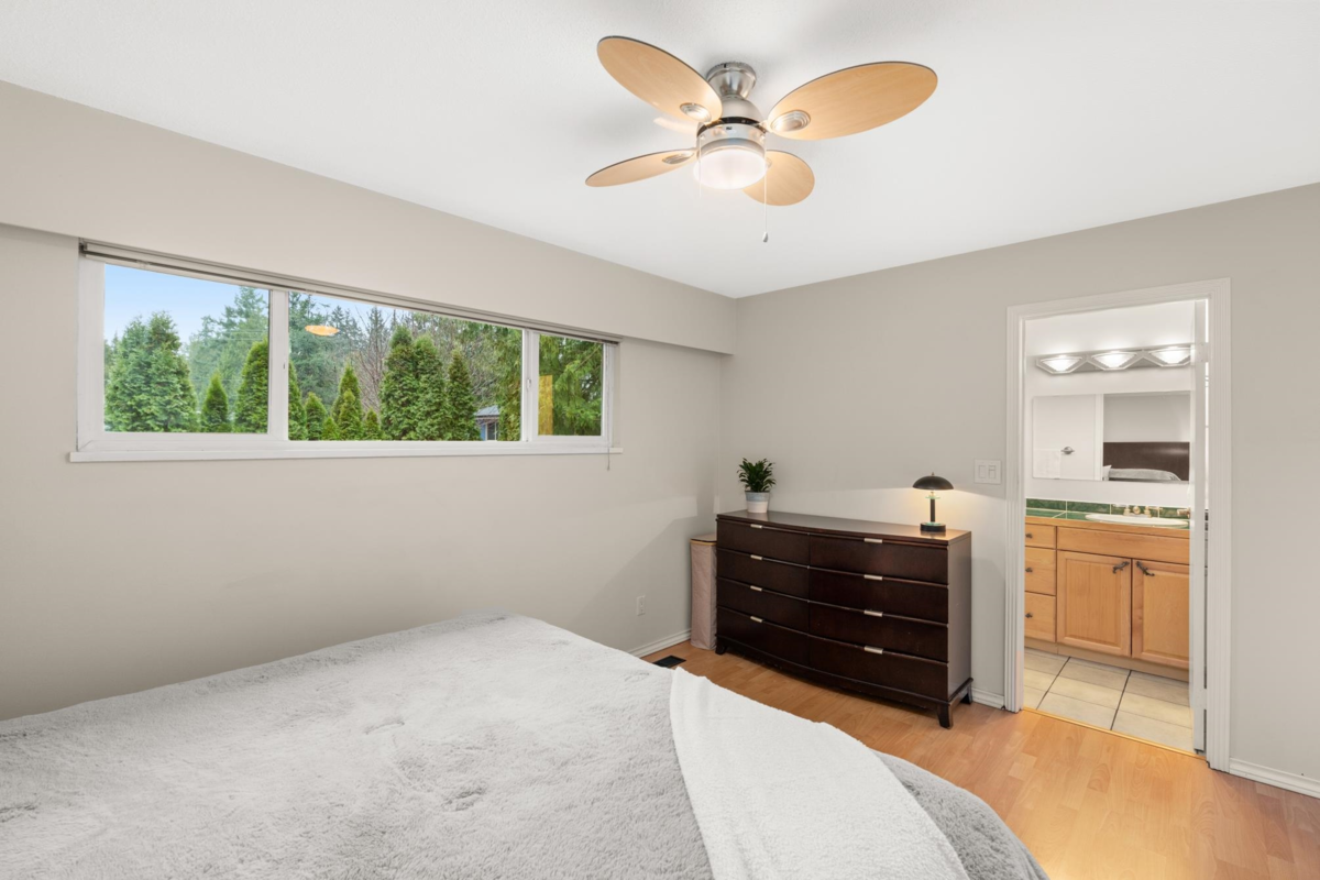 Breakfast Nook Photo of 11752 64a Avenue, Delta, BC