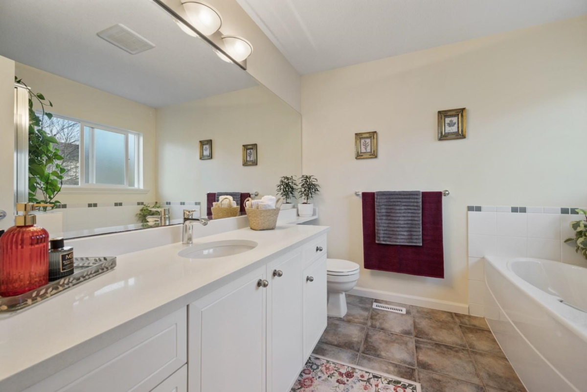 Garage Interior Photo of 18871 71 Avenue, Surrey, BC