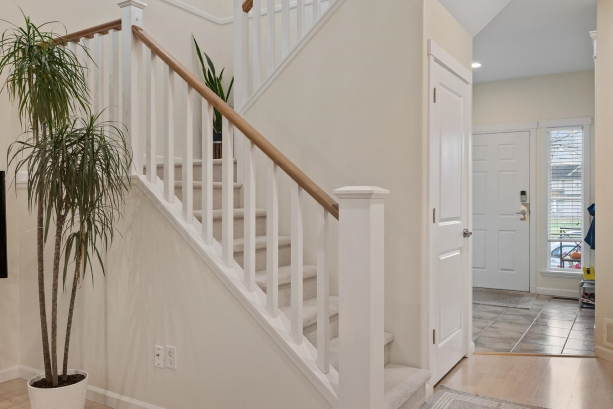 Mudroom Photo of 18871 71 Avenue, Surrey, BC