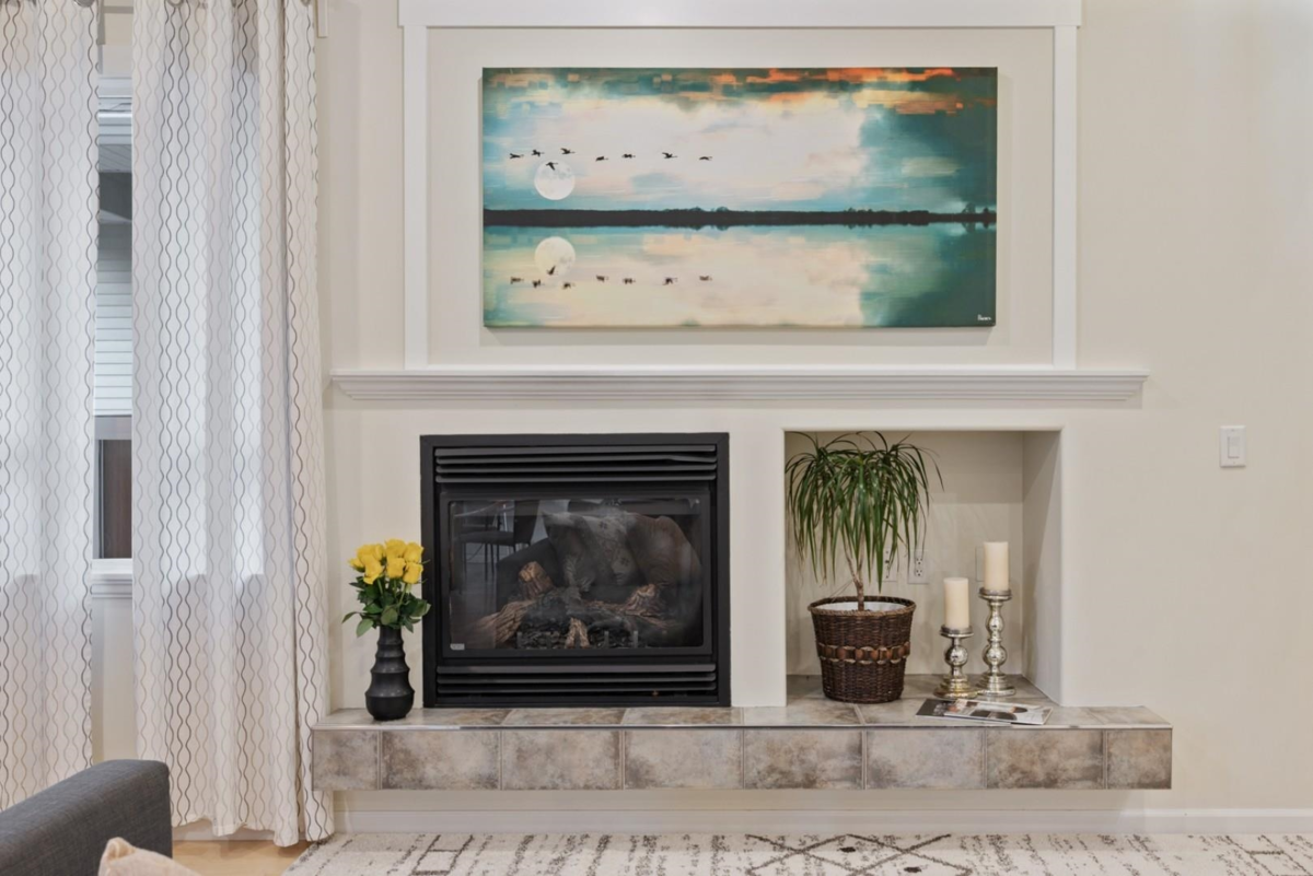 Primary Bathroom Photo of 18871 71 Avenue, Surrey, BC