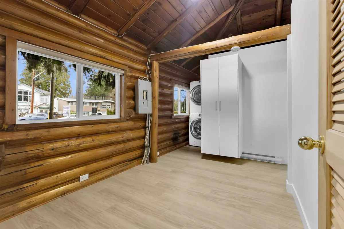 Guest Bathroom Photo of 1370 Prairie Avenue, Port Coquitlam, BC