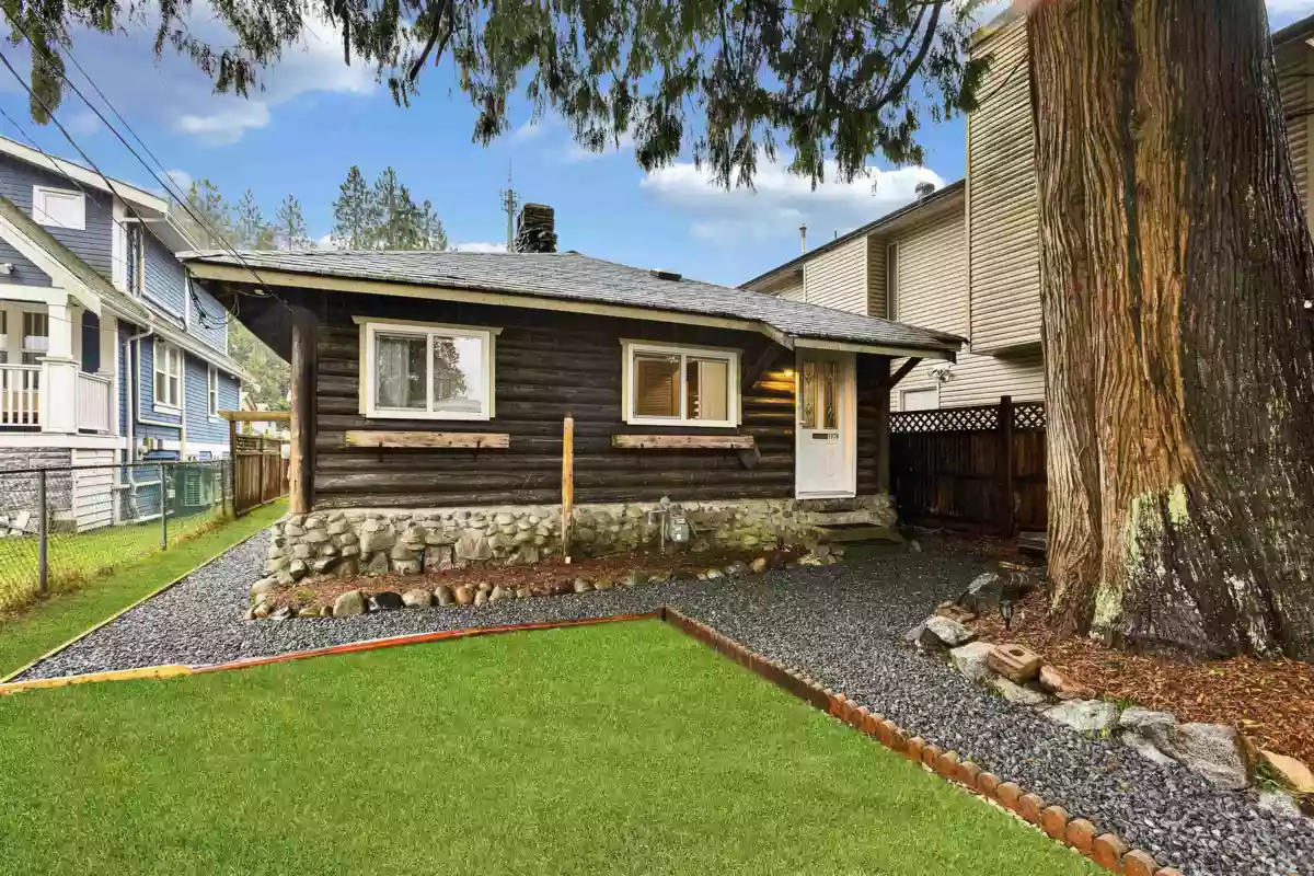 Hallway Photo of 1370 Prairie Avenue, Port Coquitlam, BC