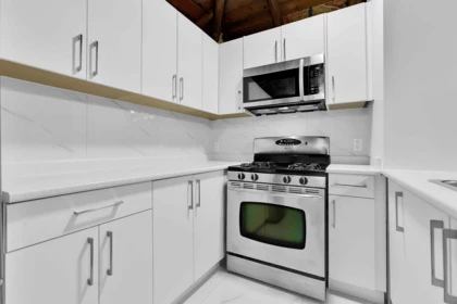1370 Prairie Avenue, Port Coquitlam, BC