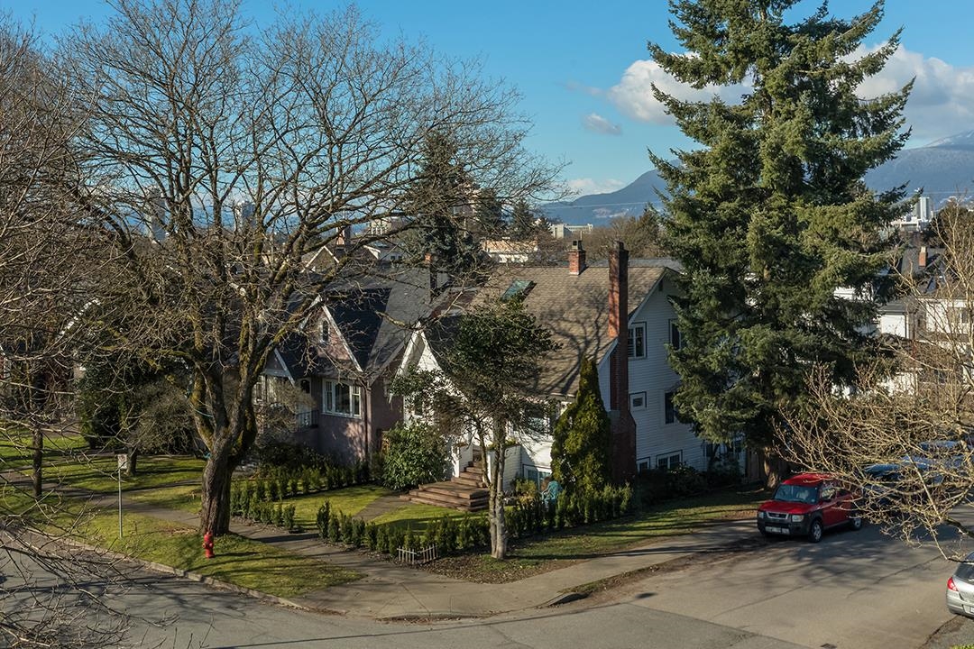 Backyard Photo of 396 W 21 Avenue, Vancouver, BC