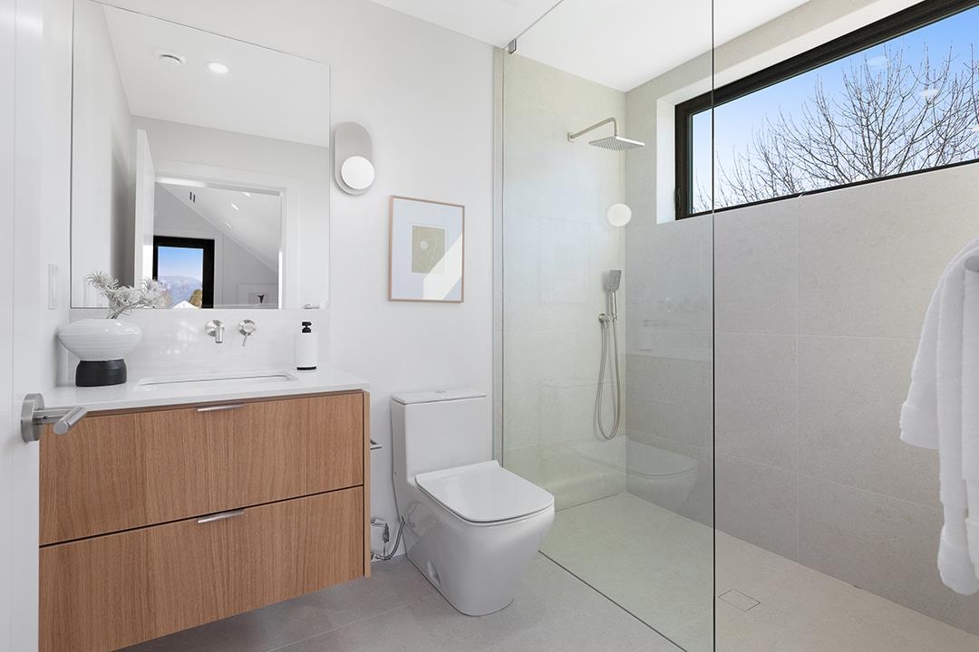 Garden / Landscaping Photo of 396 W 21 Avenue, Vancouver, BC