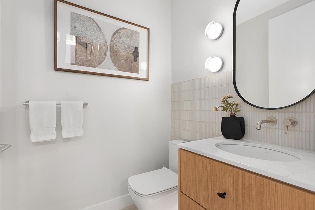 Guest Bathroom Photo of 396 W 21 Avenue, Vancouver, BC