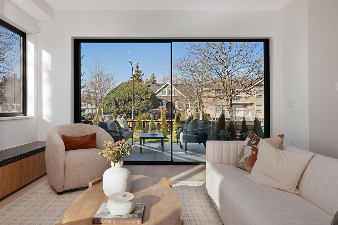 Kitchen Photo of 396 W 21 Avenue, Vancouver, BC