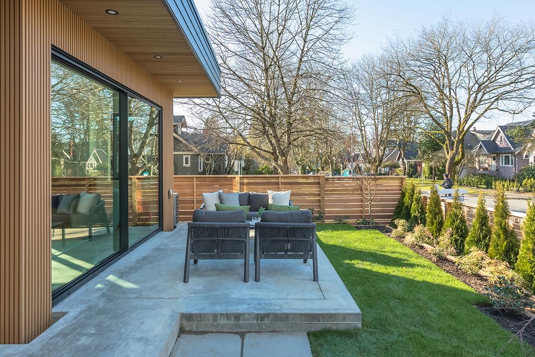 Living Room Photo of 396 W 21 Avenue, Vancouver, BC