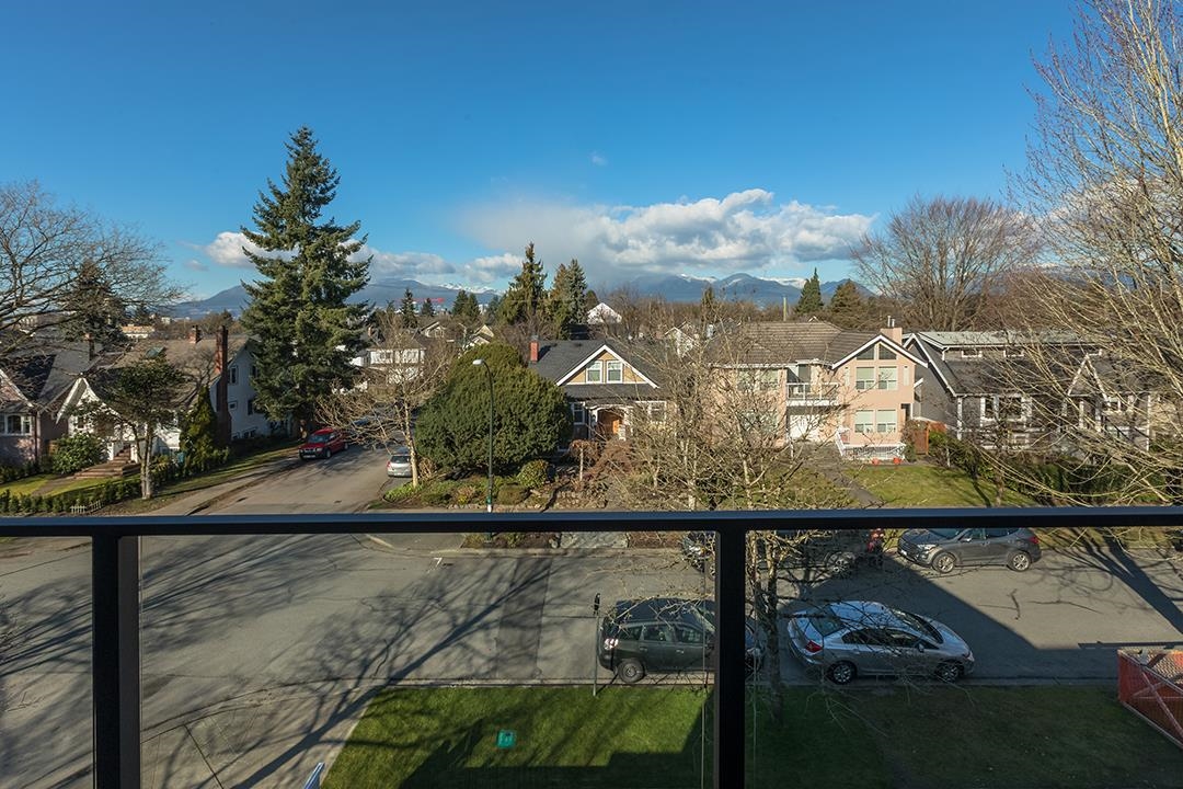 Outdoor Patio Photo of 396 W 21 Avenue, Vancouver, BC
