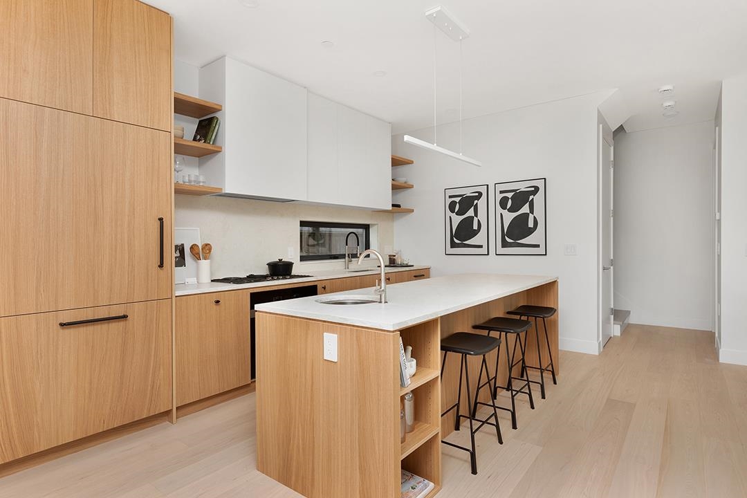 Primary Bedroom Photo of 396 W 21 Avenue, Vancouver, BC