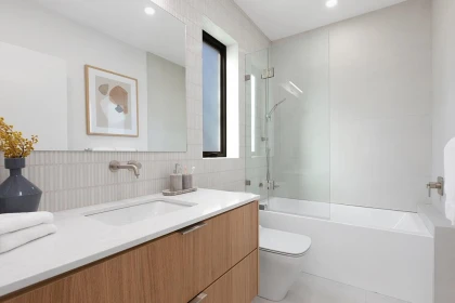 Entry Foyer Photo of 396 W 21 Avenue, Vancouver, BC