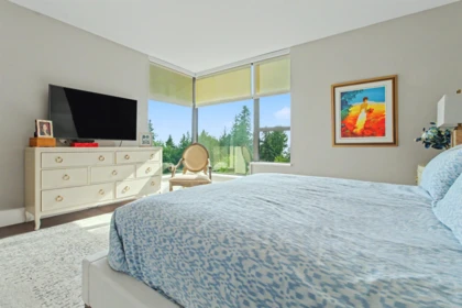Hallway Photo of 503 3315 Cypress Place, West Vancouver, BC