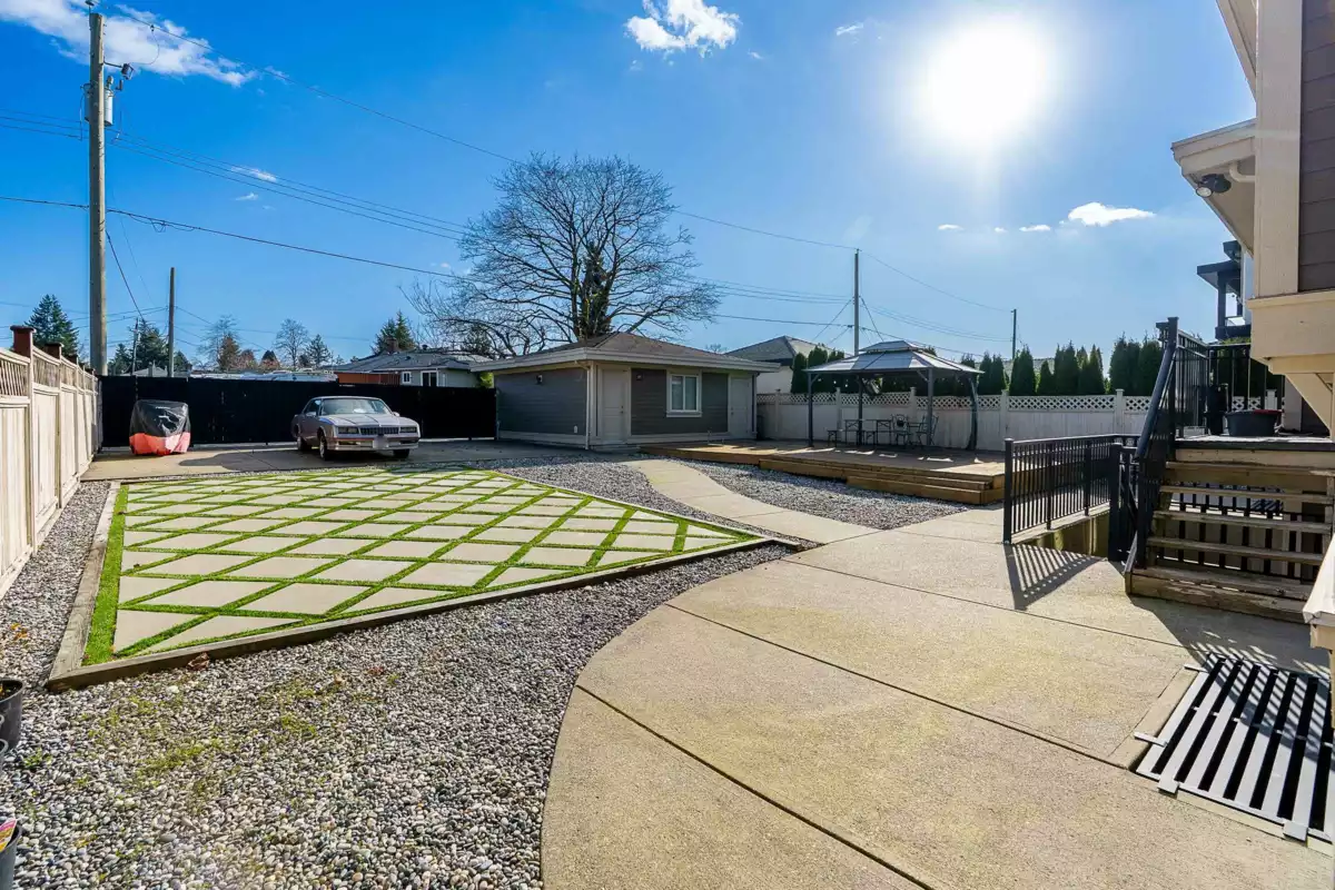 Guest Bathroom Photo of 8588 Armstrong Avenue, Burnaby, BC