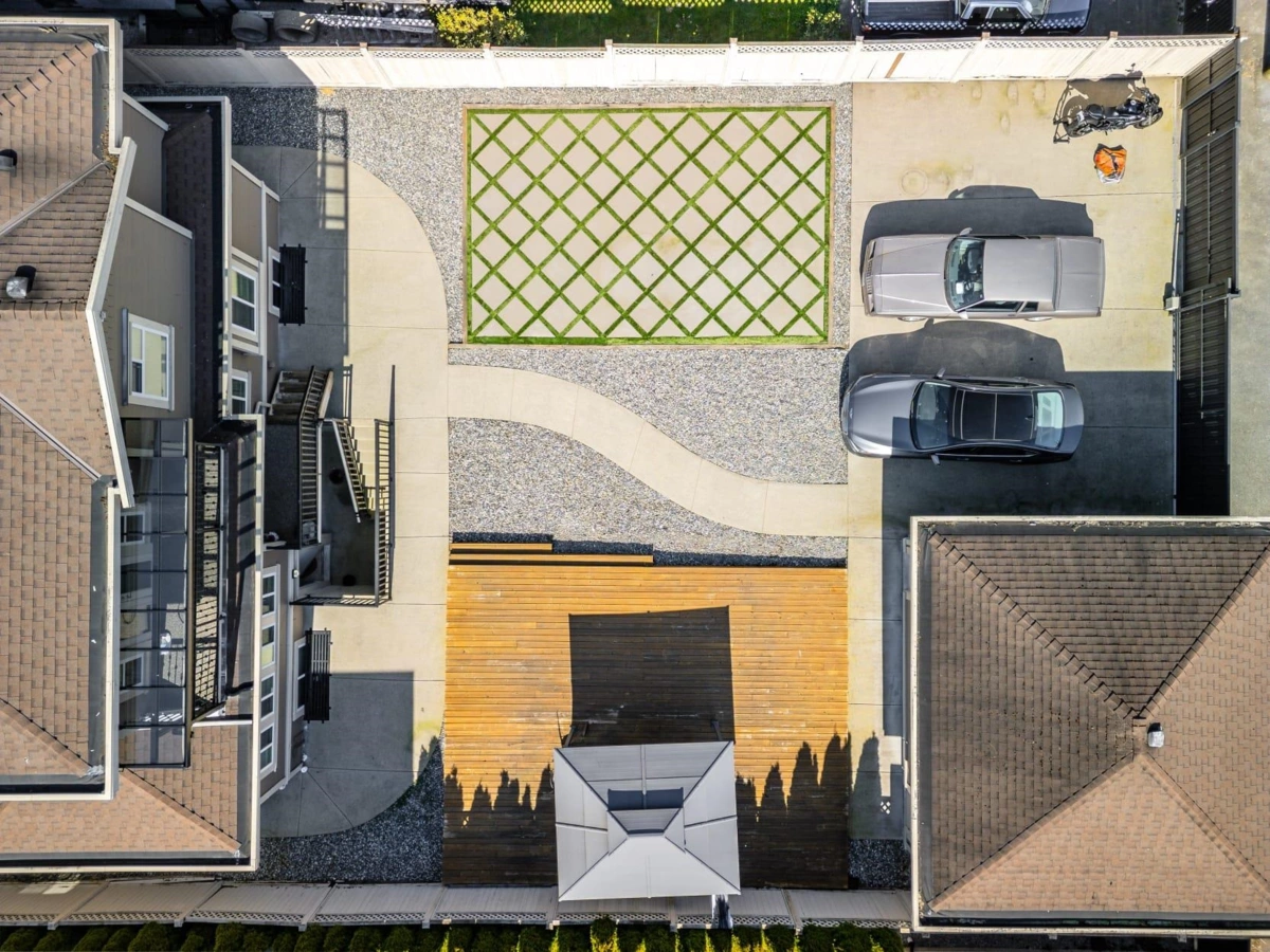 Office / Den Photo of 8588 Armstrong Avenue, Burnaby, BC