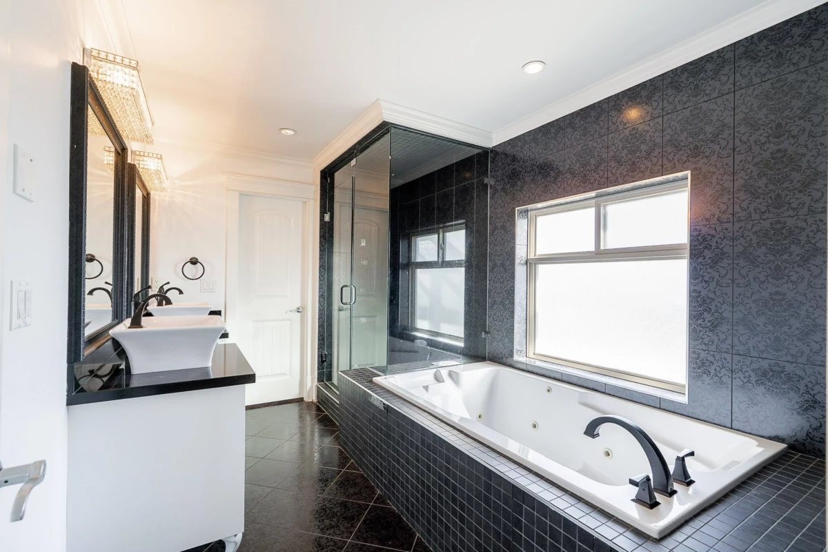 Walk-In Closet Photo of 8588 Armstrong Avenue, Burnaby, BC