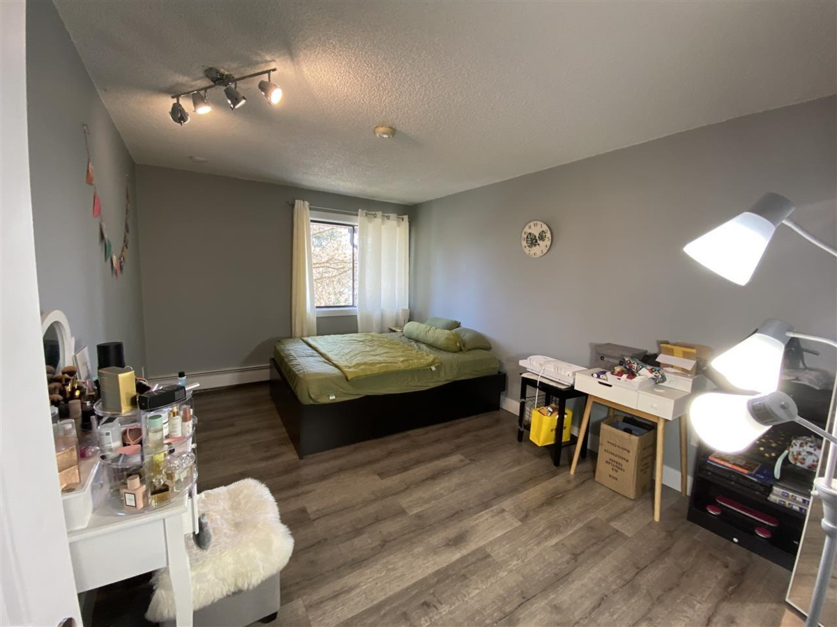 Living Room Photo of 312 13977 74 Avenue, Surrey, BC