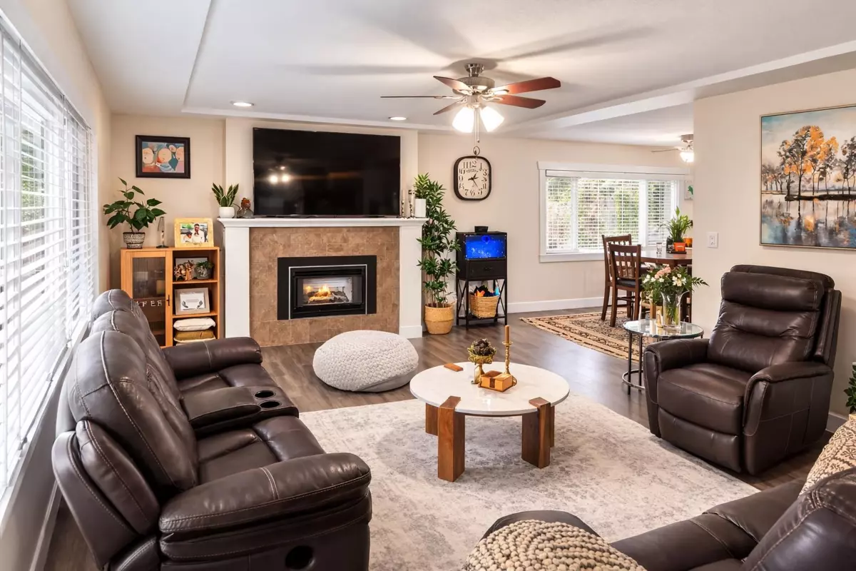 Living Room Photo of 27964 Ledunne Avenue, Abbotsford, BC