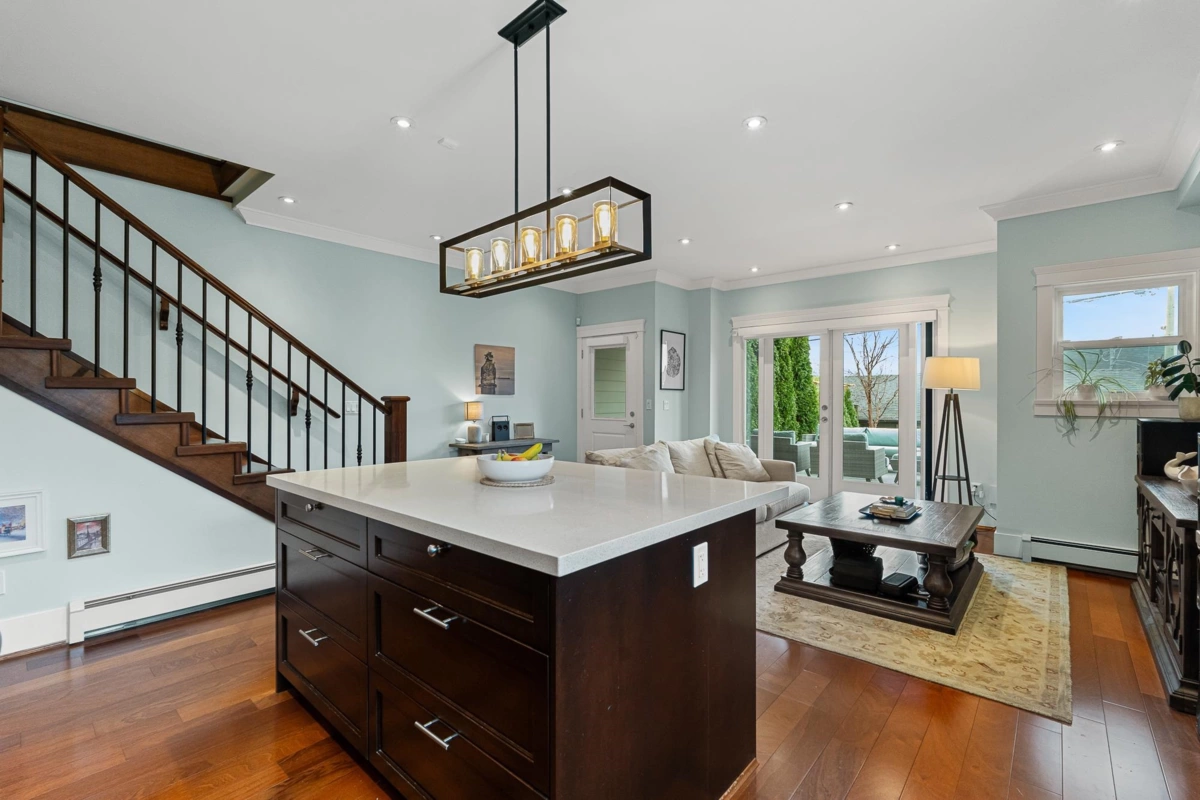 Breakfast Nook Photo of 307 E 6th Street, North Vancouver, BC