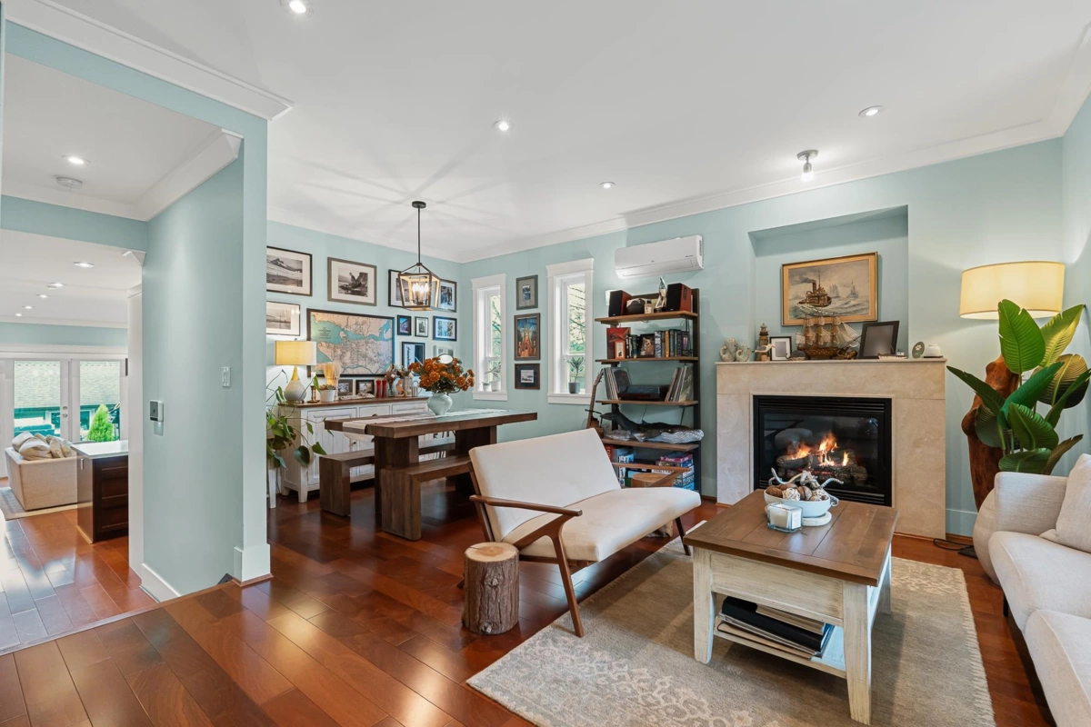 Exterior Rear Photo of 307 E 6th Street, North Vancouver, BC