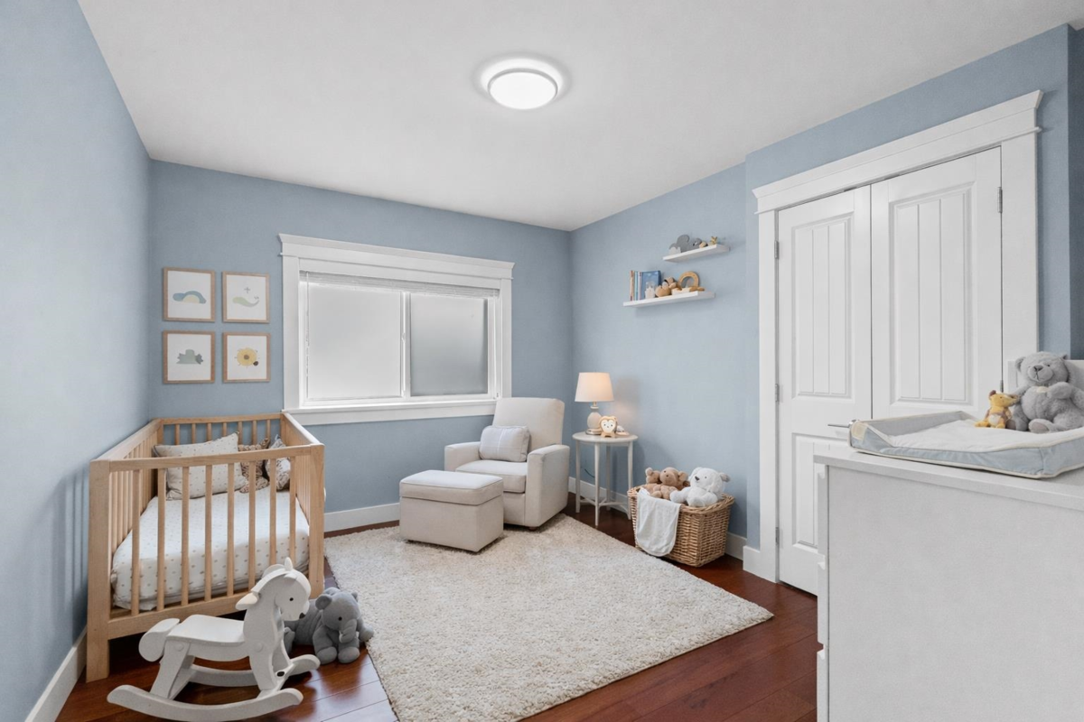 Loft / Bonus Room Photo of 307 E 6th Street, North Vancouver, BC