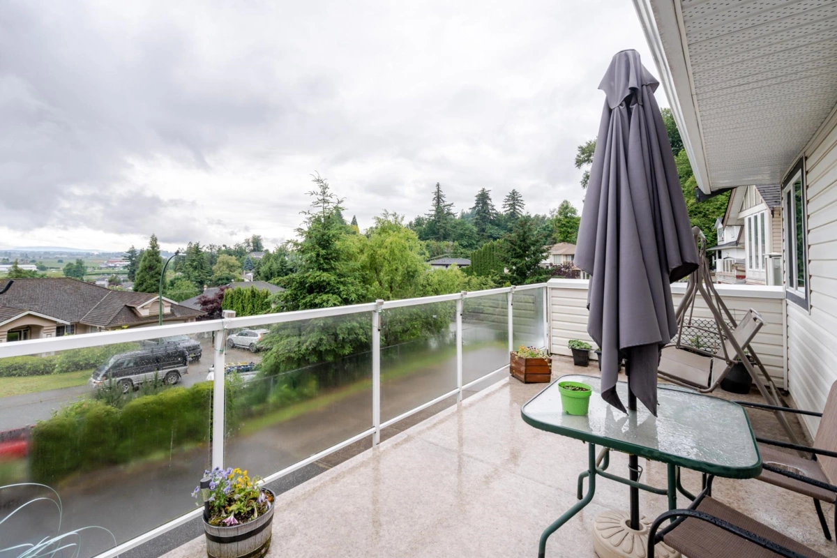 Breakfast Nook Photo of 35543 Dina Place, Abbotsford, BC