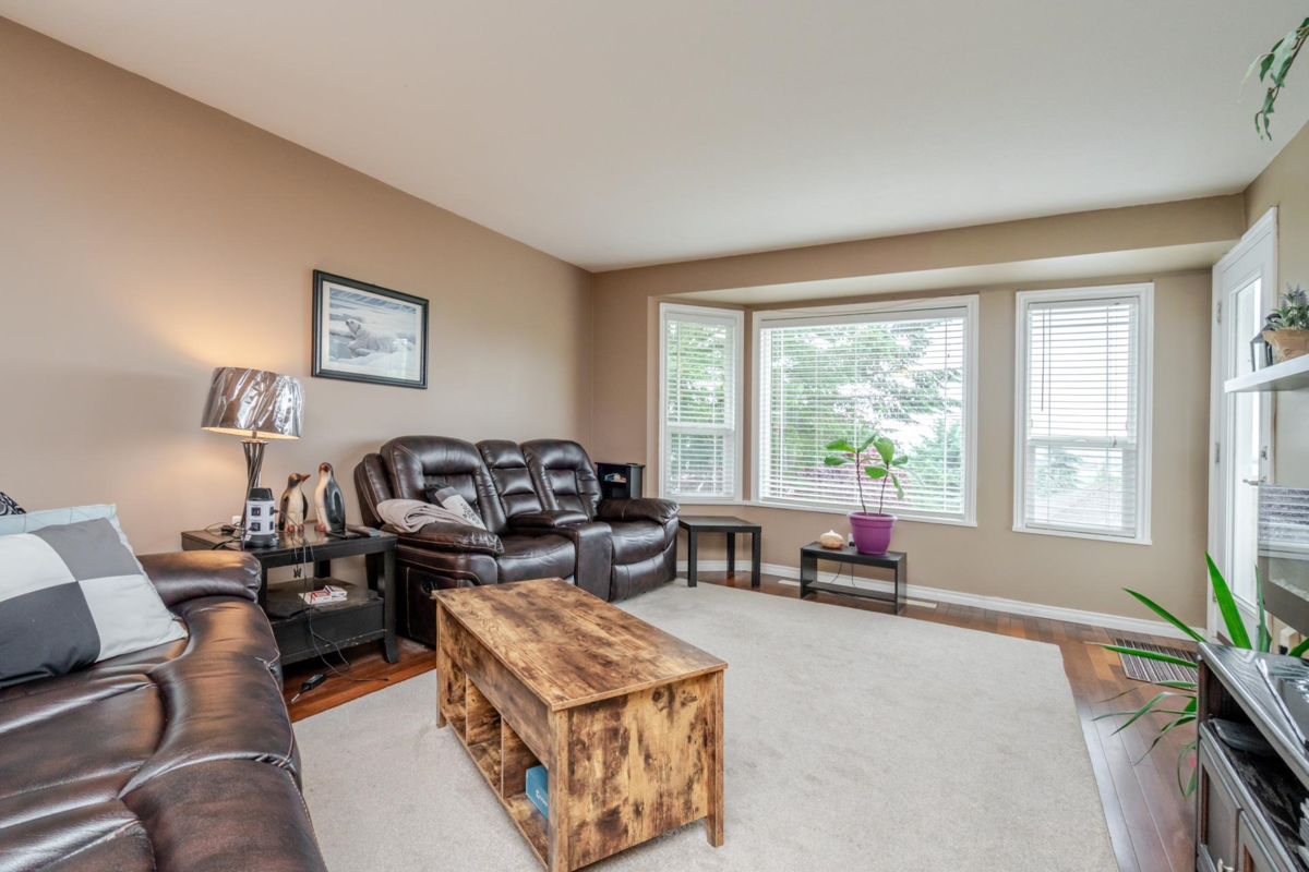 Dining Area Photo of 35543 Dina Place, Abbotsford, BC