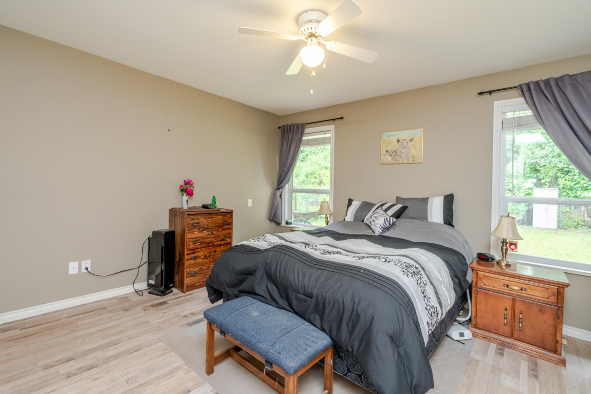 Entry Foyer Photo of 35543 Dina Place, Abbotsford, BC