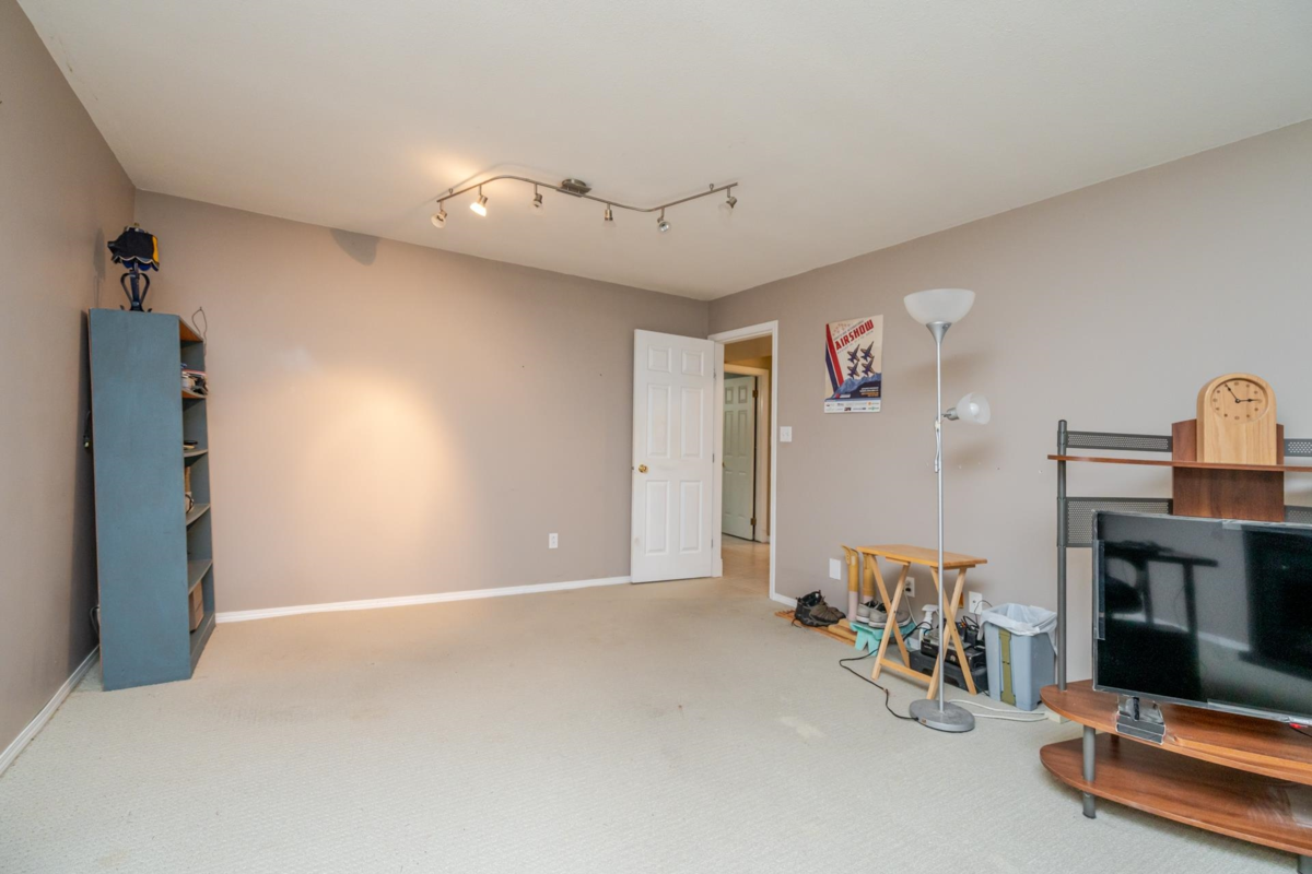 Garden / Landscaping Photo of 35543 Dina Place, Abbotsford, BC