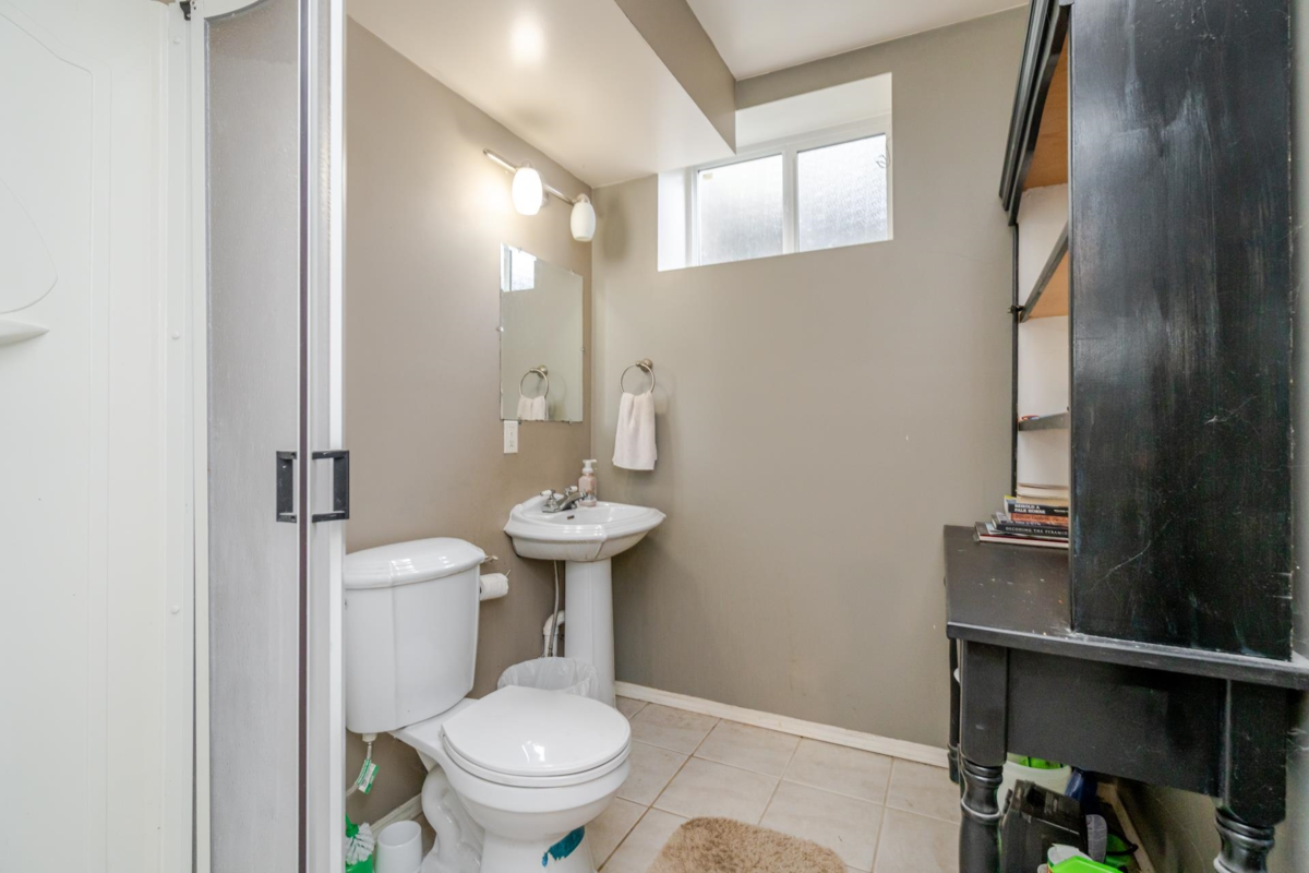 Hot Tub / Spa Photo of 35543 Dina Place, Abbotsford, BC