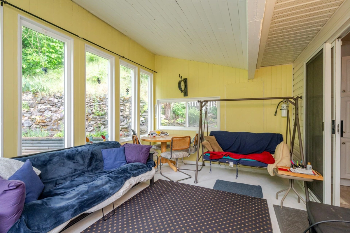 Laundry Room Photo of 35543 Dina Place, Abbotsford, BC