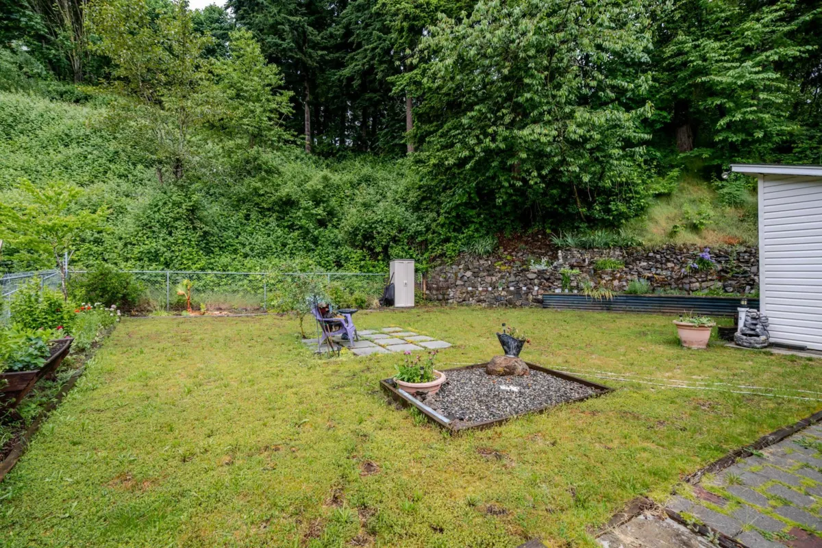 Neighborhood Park Photo Near 35543 Dina Place, Abbotsford, BC