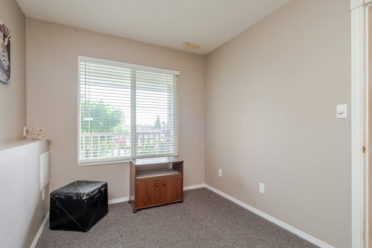 Outdoor Deck Photo of 35543 Dina Place, Abbotsford, BC