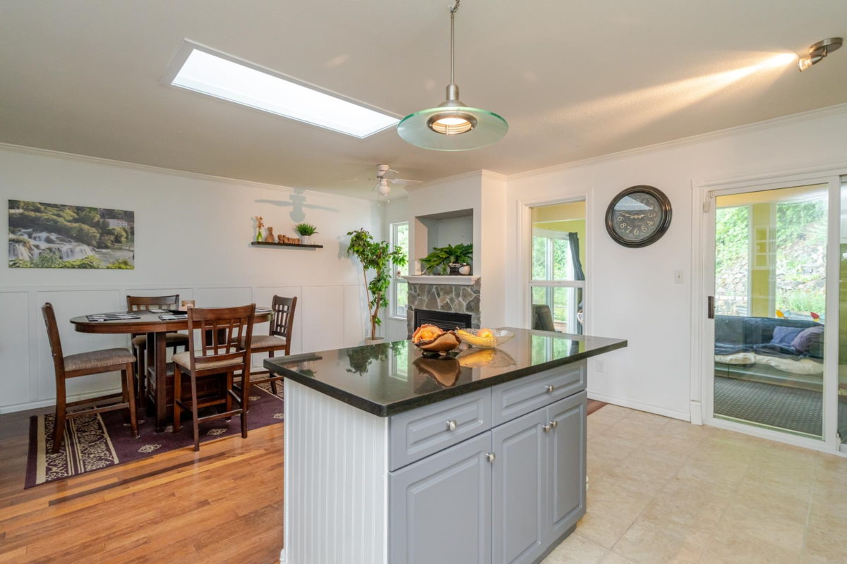 Powder Room Photo of 35543 Dina Place, Abbotsford, BC