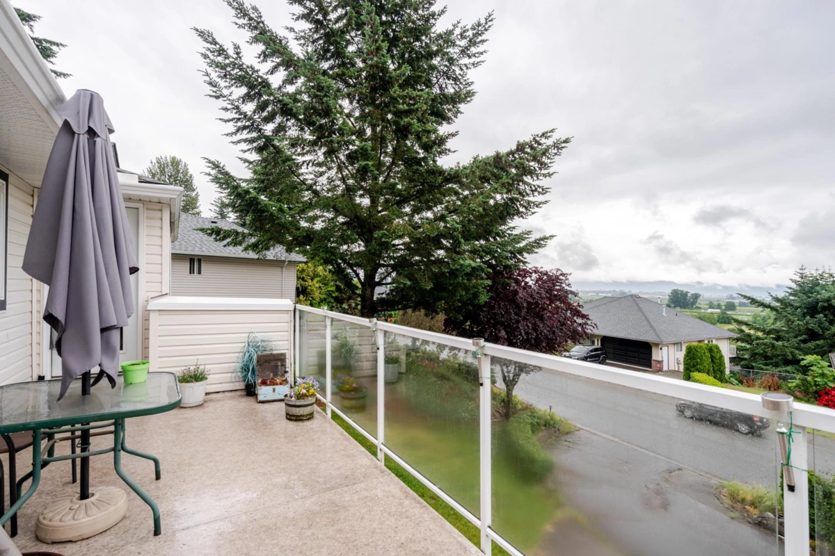 Primary Bedroom Photo of 35543 Dina Place, Abbotsford, BC