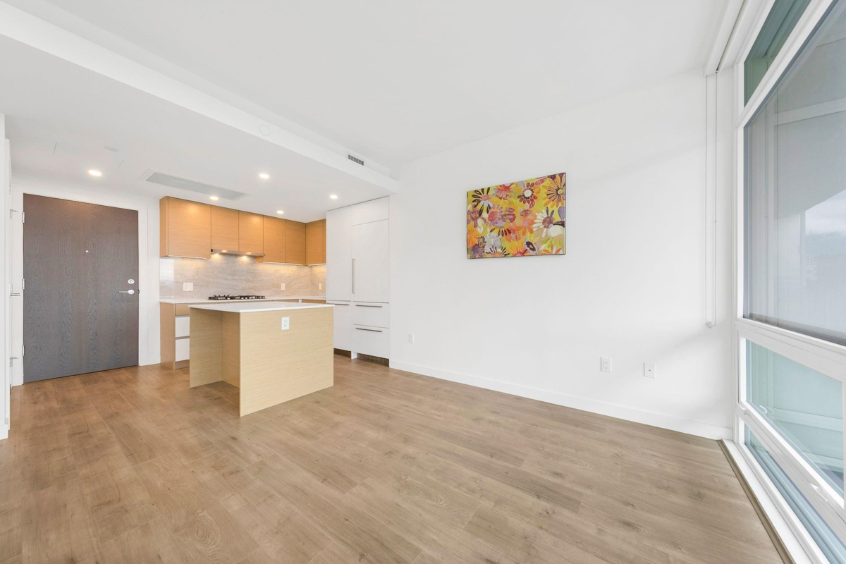 Kitchen Photo of 1207 200 Klahanie Court, West Vancouver, BC