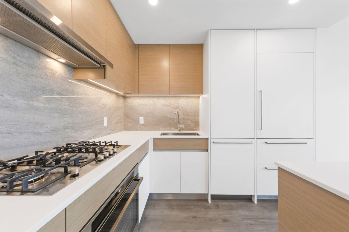 Living Room Photo of 1207 200 Klahanie Court, West Vancouver, BC