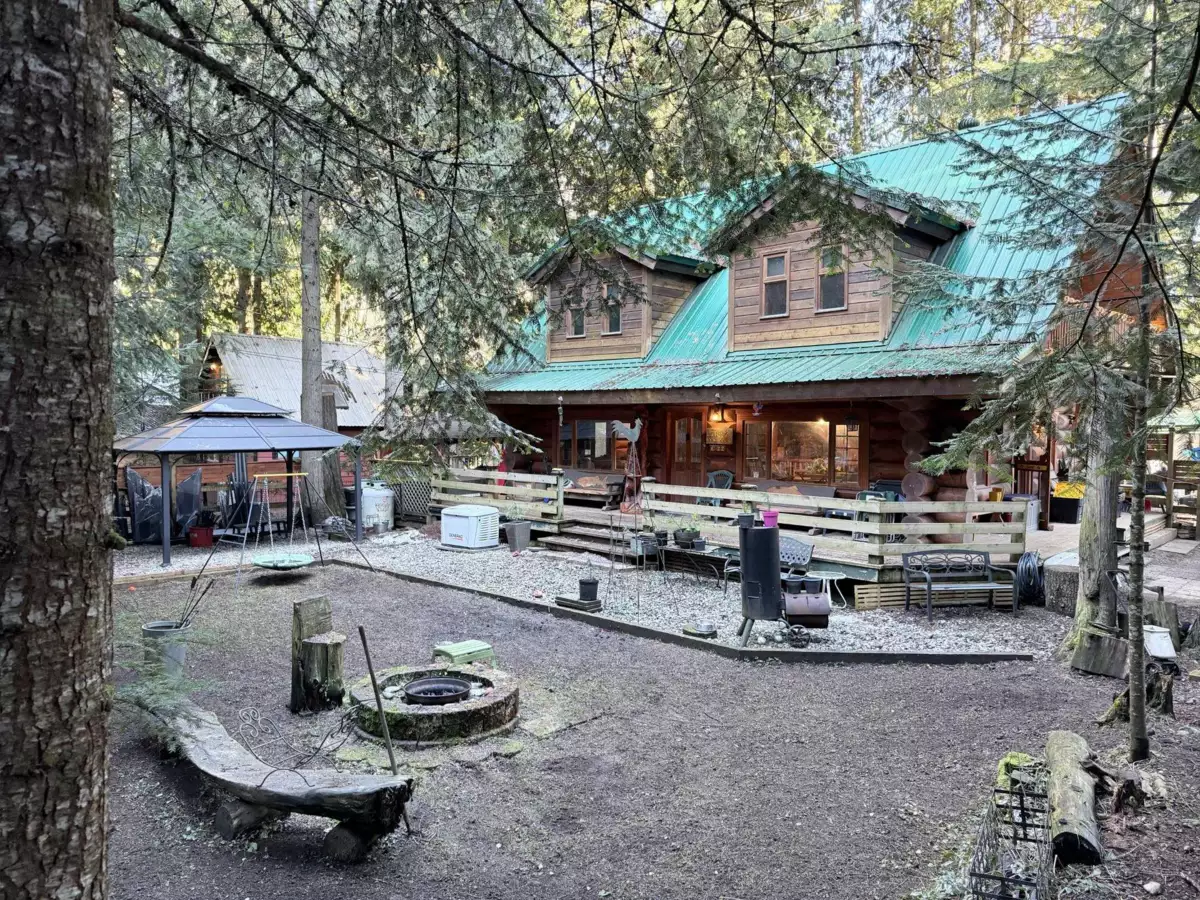 Garden / Landscaping Photo of 71692 Cone Court, Sunshine Valley, BC